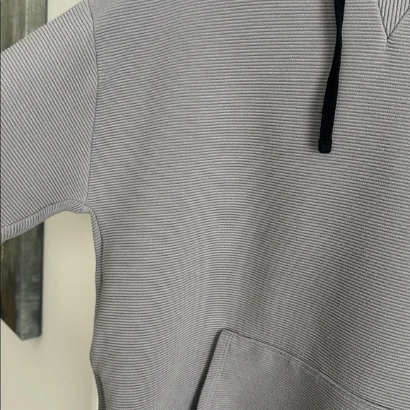 Peloton Gray Ribbed Pullover Hoodie Side Zip Split Hem Size M - Picture 6 of 13